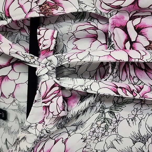 #58 Torrid Georgette Bow Tie Blouse - Picture 9 of 9